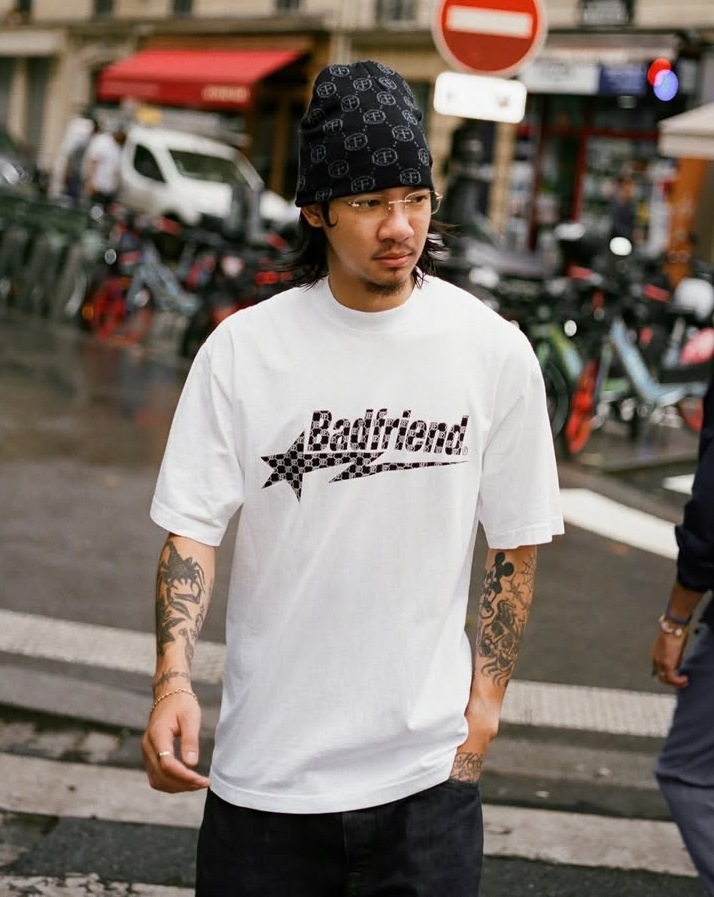 Best Tops To Wear With Badfriend Jeans